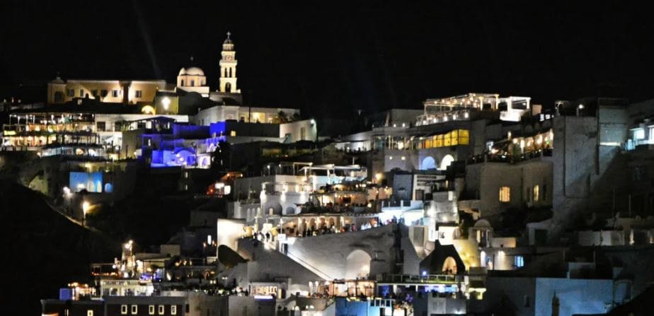 Santorini de noche: Que saber antes de disfrutar de la vida nocturna en Santorini